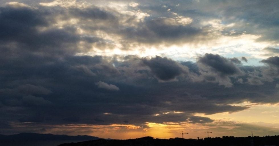 Τοπικές βροχές, με αρκετό κρύο και πολλά μποφόρ